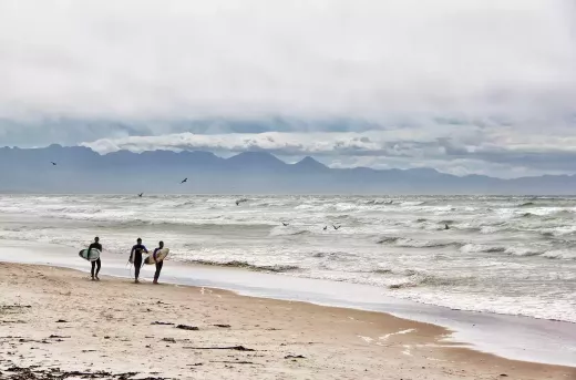 Surfando na Gold Coast na Austrália